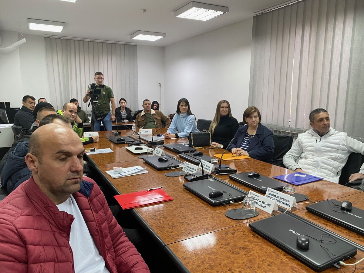 1701356413_6568a37df0889