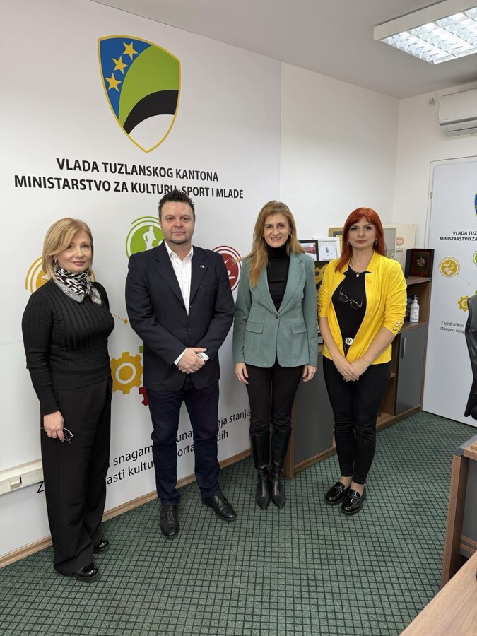 1742400018_67daea121c6da