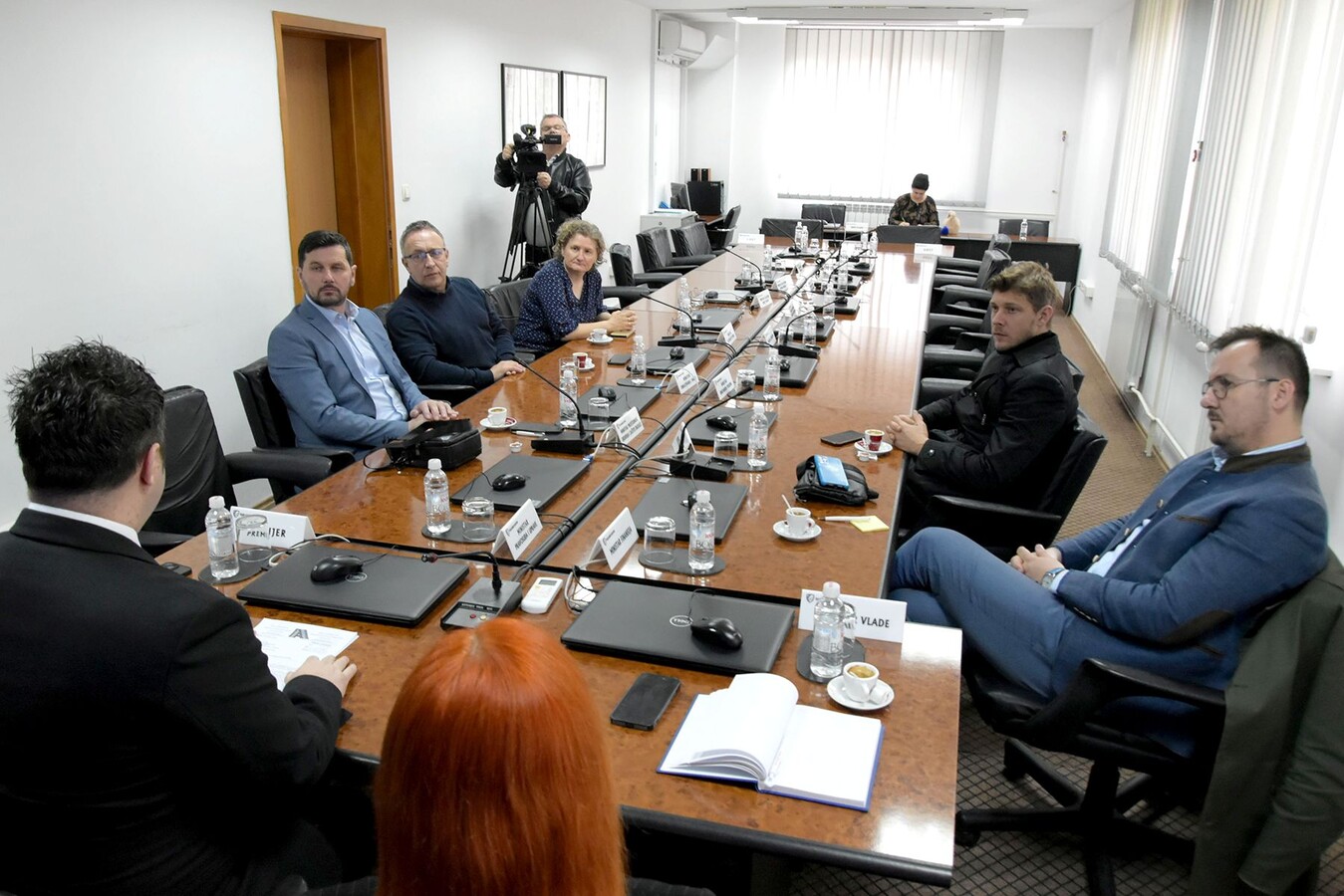 1743778815_67eff3ff4be03