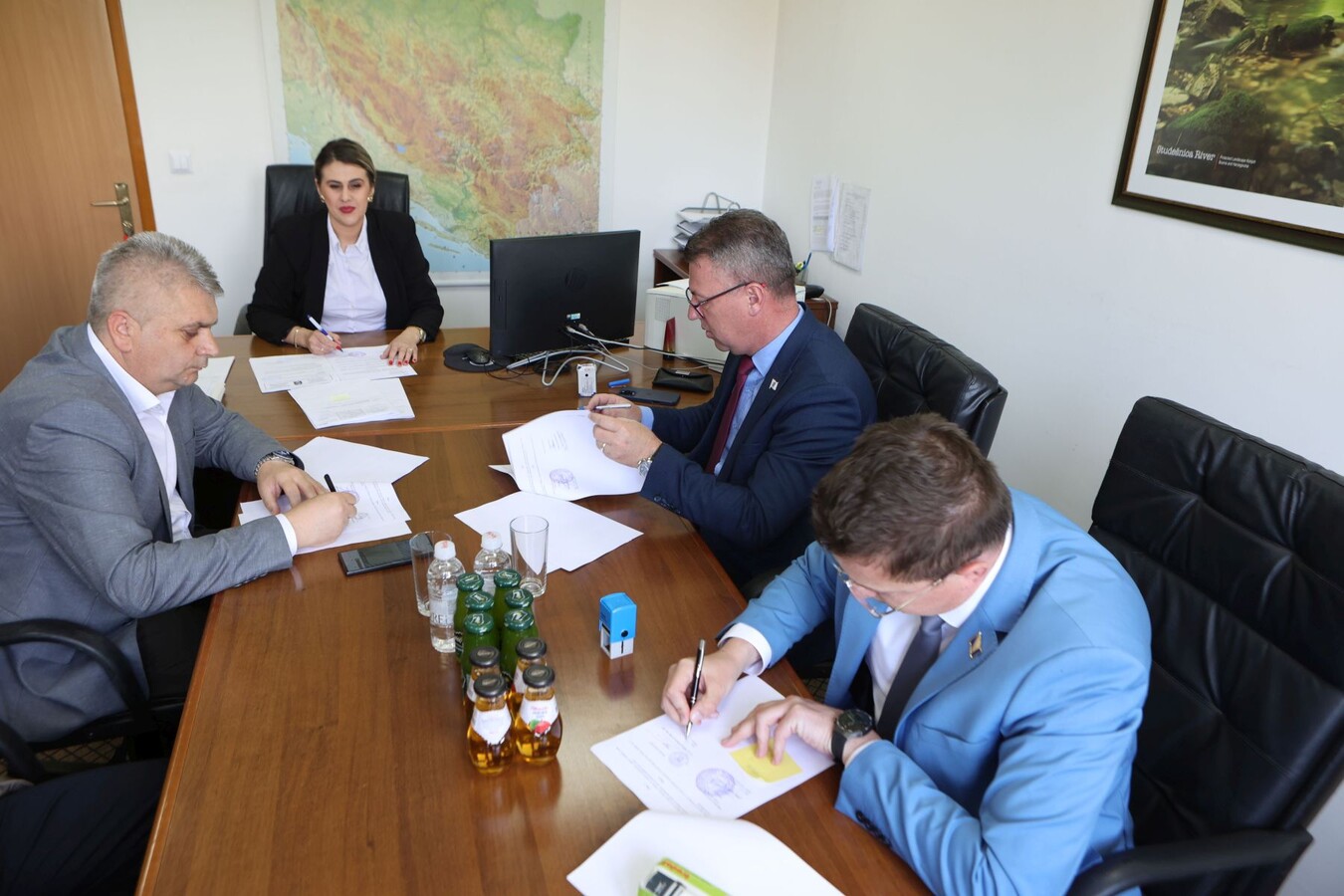 1744804824_67ff9bd8885e0