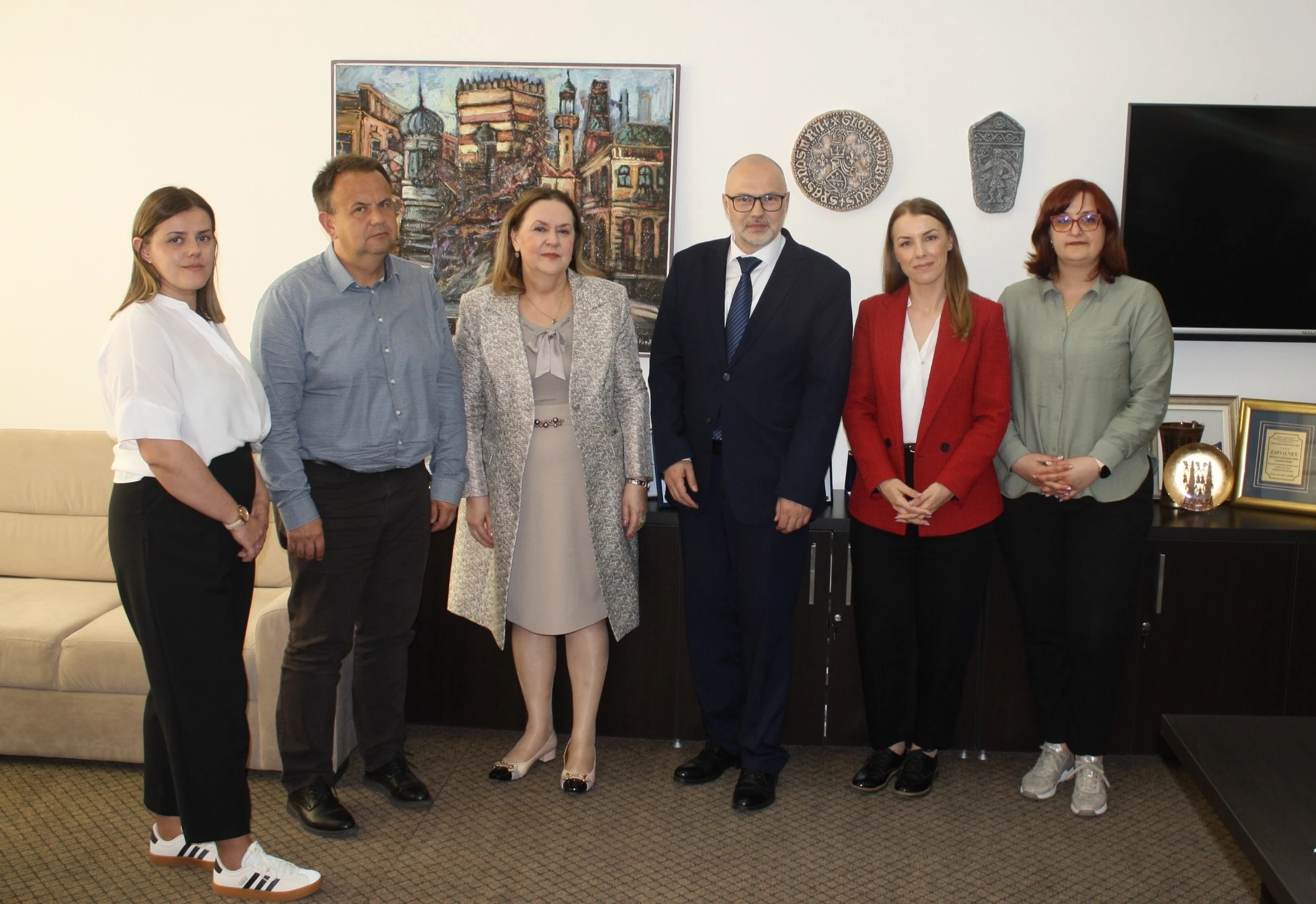 Ministar Omerović razgovarao s predstavnicima Udruženja „Srce za djecu oboljelu od raka“ o obrazovanju djece na liječenju