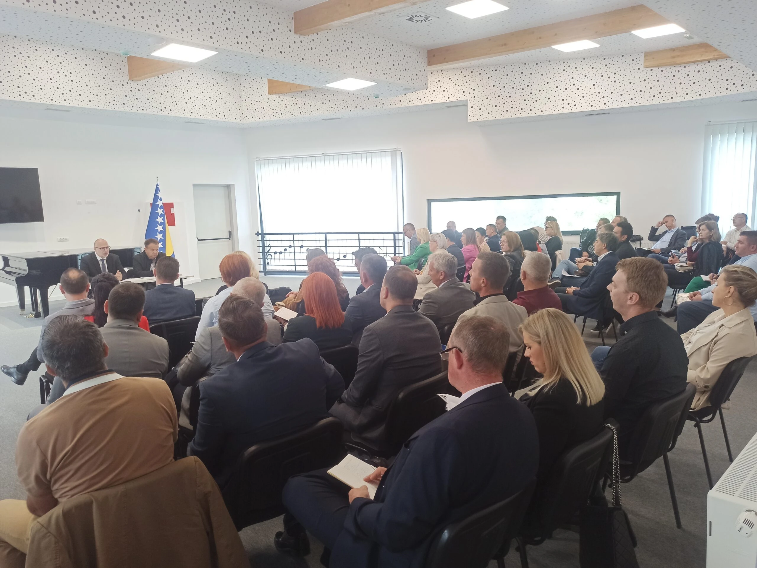 Završetak nastavne godine i obilježavanje genocida nad Bošnjacima u fokusu sastanka ministra Omerovića i direktora škola